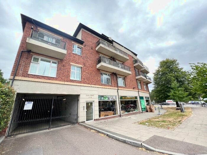 1 Bedroom Ground Flat To Rent In Greyhound Hill, London, NW4