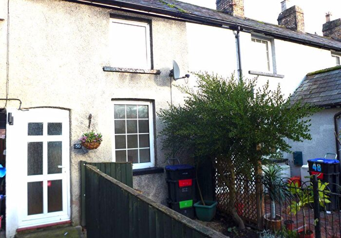 2 Bedroom Terraced House To Rent In Berwyn Street, Llangollen, LL20