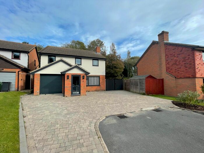 4 Bedroom Property To Rent In Selmeston Close, Hastings, TN34