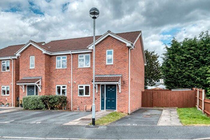 3 Bedroom Semi-Detached House To Rent In Catkins Close, Catshill, Bromsgrove, Worcestershire, B61