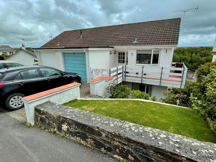 3 Bedroom Semi-Detached House For Sale In Higher Polsue Way, Tresillian, Truro, TR2