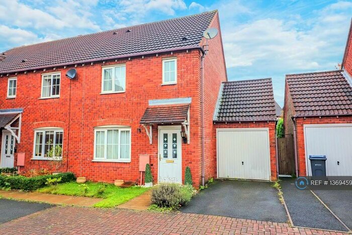 3 Bedroom Semi-Detached House To Rent In Sowers Court, Sutton Coldfield, B75