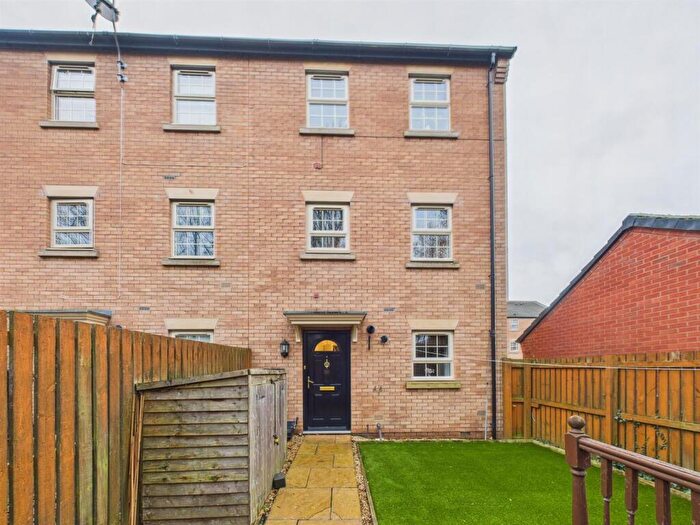 2 Bedroom Town House For Sale In Towpath Way, Spondon, Derby, DE21