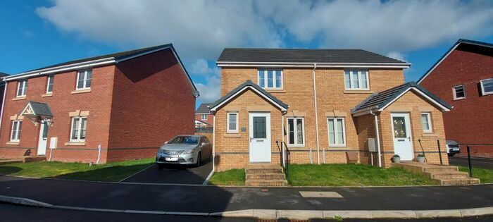 2 Bedroom House To Rent In Bryn Meurig, Llanharry, Pontyclun, CF72