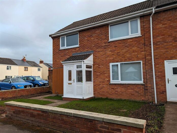 3 Bedroom Property To Rent In Rowland Avenue, Studley, B80
