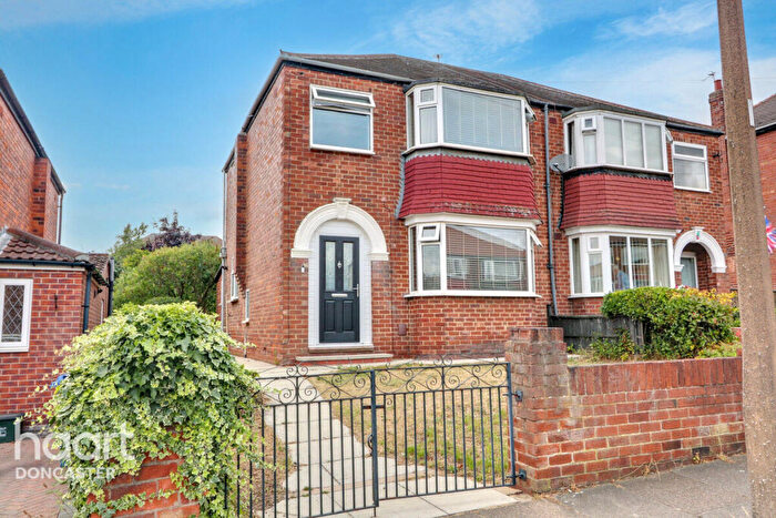 3 Bedroom Semi-Detached House For Sale In Oakhill Road, Wheatley Hills, Doncaster, DN2