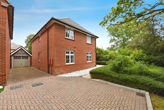 4 Bedroom Detached House For Sale In Sellars Way, Basildon, Essex, SS15