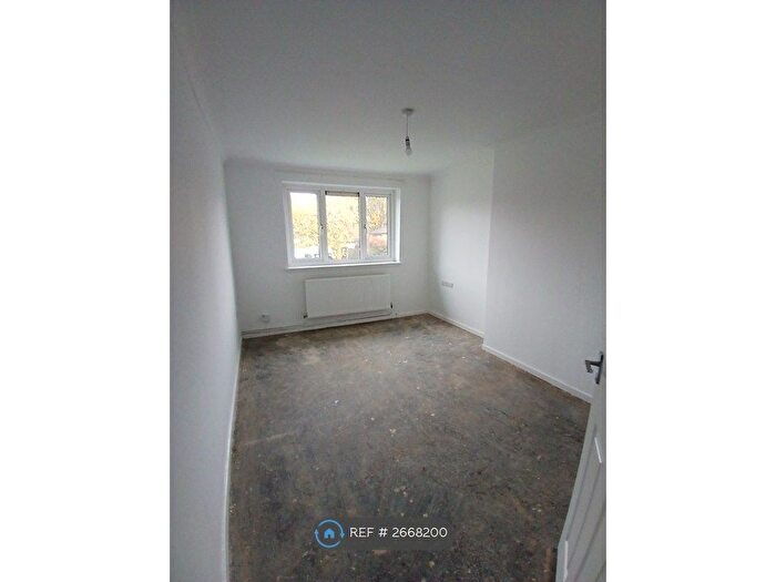 1 Bedroom Flat To Rent In Stainton Close, St. Helens, WA11