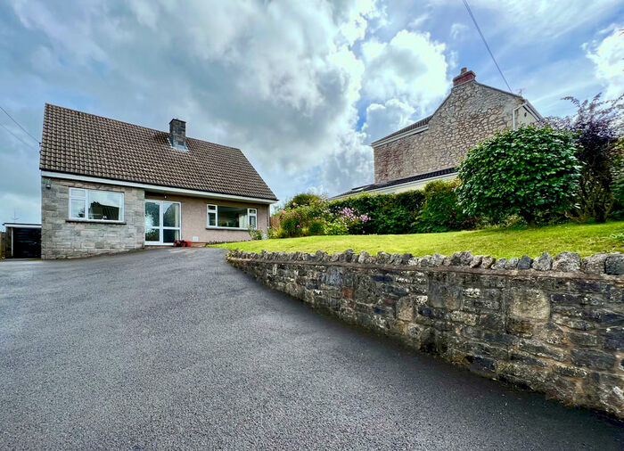 3 Bedroom Detached House For Sale In Felton Street, Felton, BS40