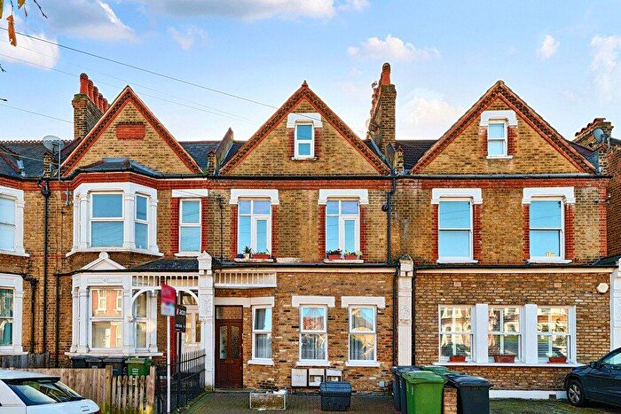 1 Bedroom Apartment For Sale In Felday Road, London, SE13