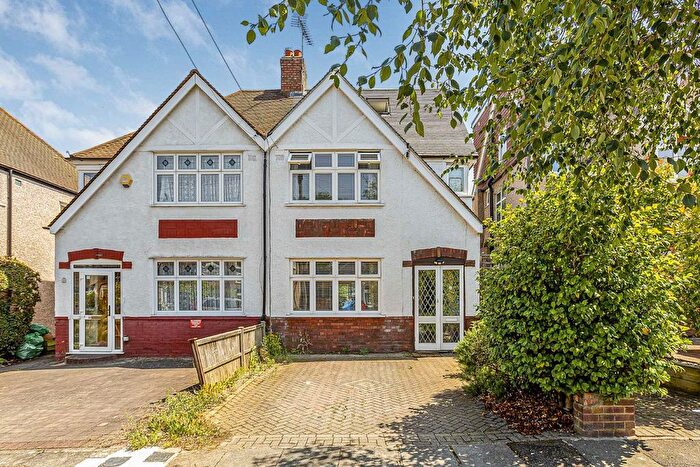 5 Bedroom Semi-Detached House To Rent In Rydal Gardens, Hounslow, TW3