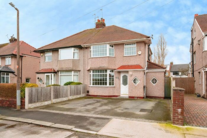 3 Bedroom Semi-Detached House For Sale In Kirkway, Greasby, Wirral, CH49