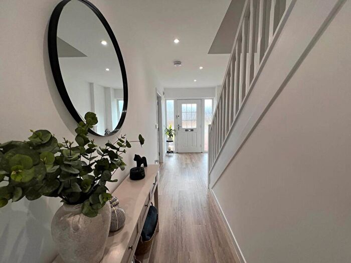 5 Bedroom Detached House For Sale In Castle Gate, Airth, FK2