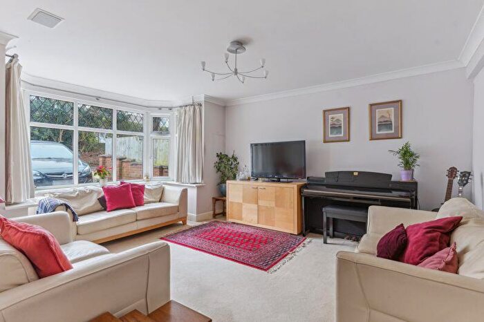 5 Bedroom Detached House For Sale In Old Watling Street, Flamstead, AL3