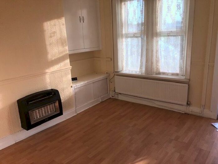 2 Bedroom Terraced House To Rent In Newhall Street, Burnley BB10