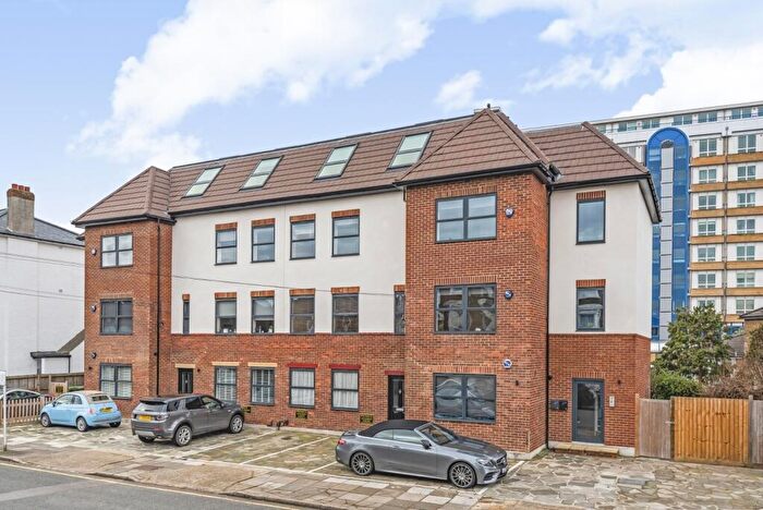 2 Bedroom Flat To Rent In Palace Grove, BR1