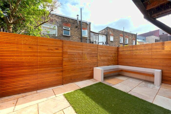 2 Bedroom Flat To Rent In Fawe Park Road, London, SW15