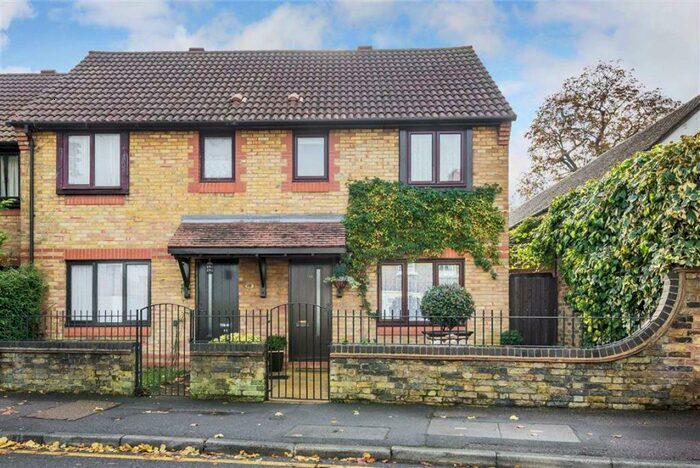 3 Bedroom Semi-Detached House To Rent In Greyhound Road, Sutton, SM1