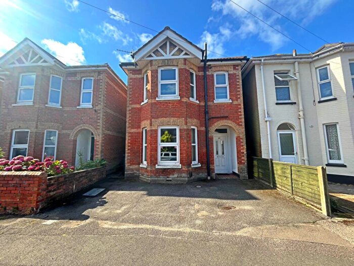 4 Bedroom Detached House To Rent In Parker Road, Winton, Bournemouth, BH9
