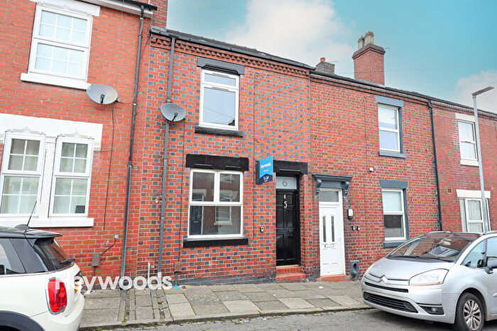 3 Bedroom Terraced House To Rent In Wadham Street, Stoke-on-Trent, Staffordshire, ST4