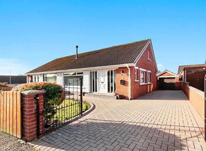 5 Bedroom Semi-Detached House For Sale In Grange Valley Way, Ballyclare, BT39