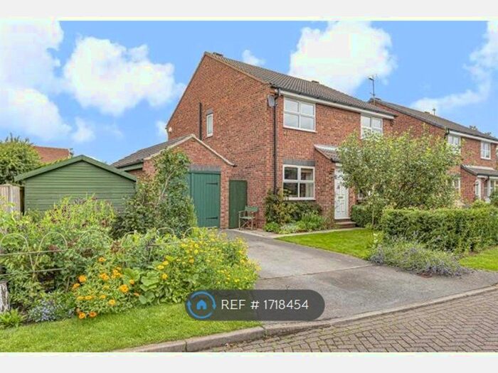 2 Bedroom Semi-Detached House To Rent In Middlebrook Garden, Brayton, York, YO8