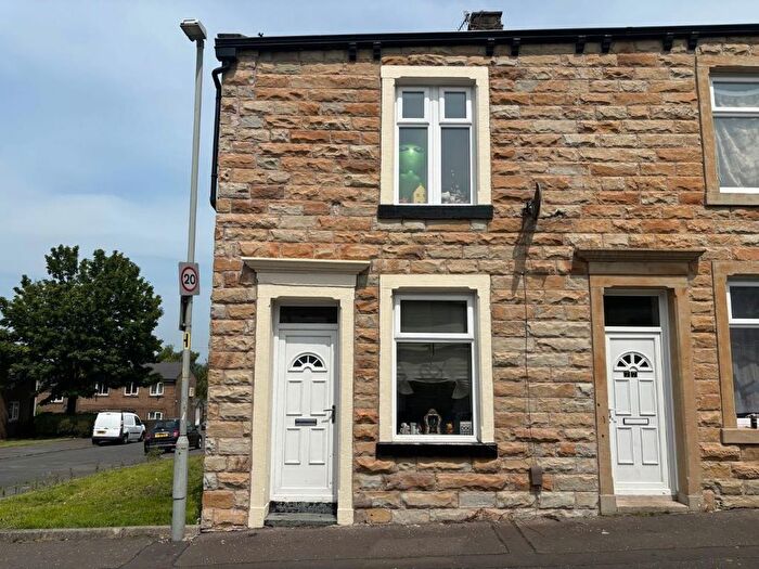 3 Bedroom End Terrace House For Sale In Piccadilly Road, Burnley, BB11