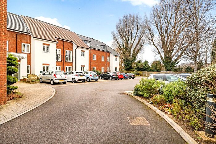 2 Bedroom Flat For Sale In Church Road, Biggin Hill, Westerham, TN16