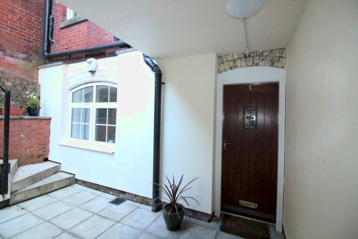 1 Bedroom Flat To Rent In Flat, Market Place, Batley, WF17