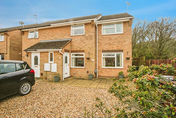 3 Bedroom Semi Detached House For Sale In Anderson Walk, Bury St. Edmunds, IP32