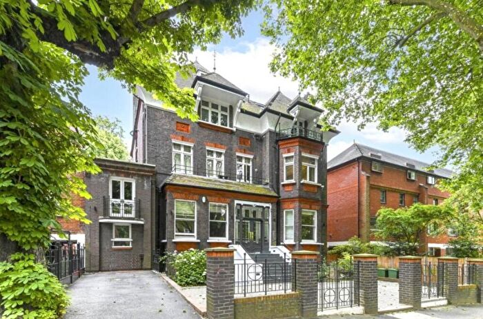 2 Bedroom Flat To Rent In Fitzjohns Avenue, NW3