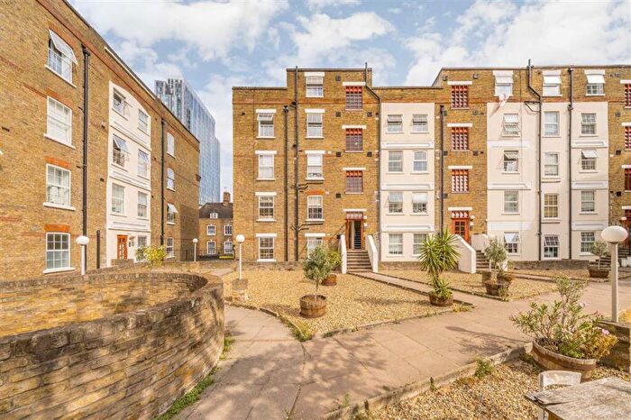 1 Bedroom Flat For Sale In Old Castle Street, London, E1