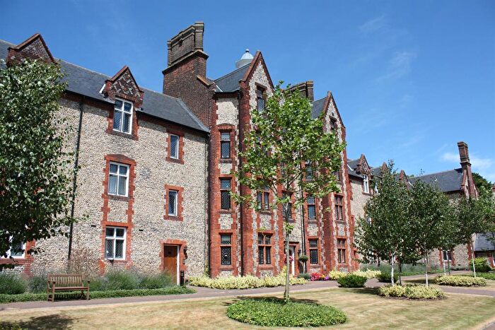 2 Bedroom Flat For Sale In Gilbert Scott Court, Whielden Street, Old Amersham, Buckinghamshire, HP7