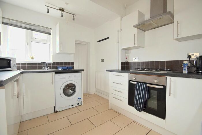 4 Bedroom Terraced House To Rent In Dogfield Street, Cathays CF24
