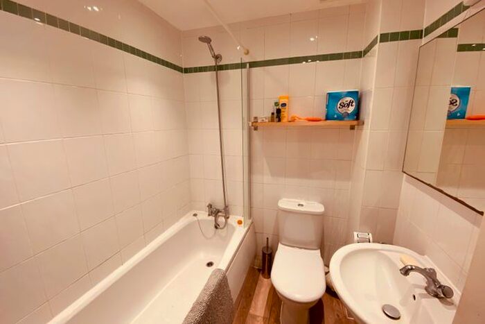 1 Bedroom Flat To Rent In Grafton Road, London, NW5