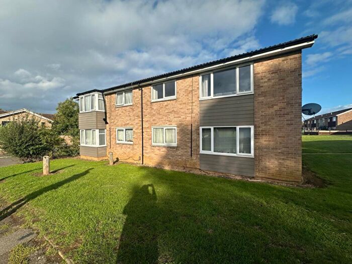 1 Bedroom Flat To Rent In Thorn Hill, Northampton, NN4