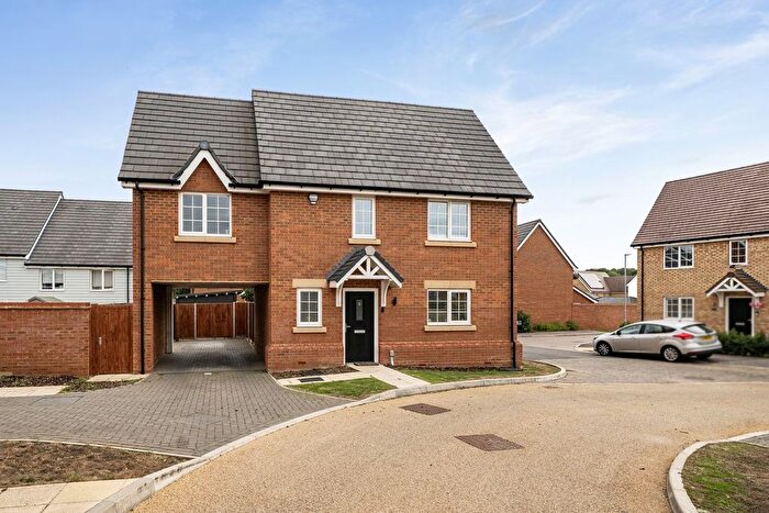 3 Bedroom Detached House For Sale In Emery Croft, Meppershall, Shefford, SG17