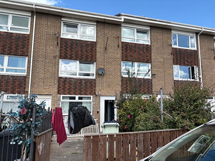 4 Bedroom Terraced House To Rent In Longleat Gardens, South Shields, Tyne And Wear, NE33