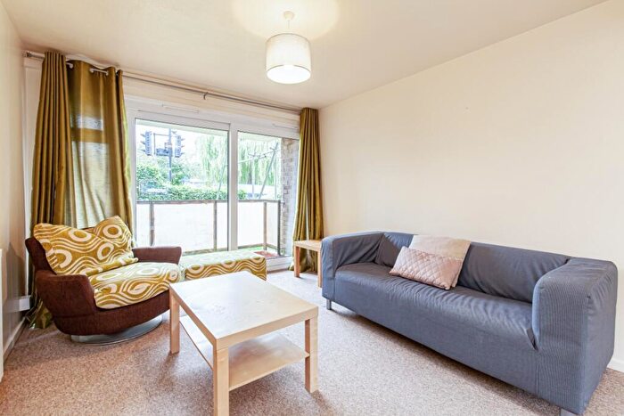 1 Bedroom Flat To Rent In Hastoe Grange, Headington, OX3