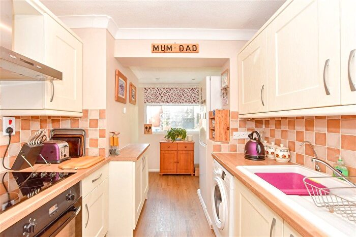 3 Bedroom Semi-Detached House For Sale In Crofton Close, Waterlooville, Hampshire, PO7
