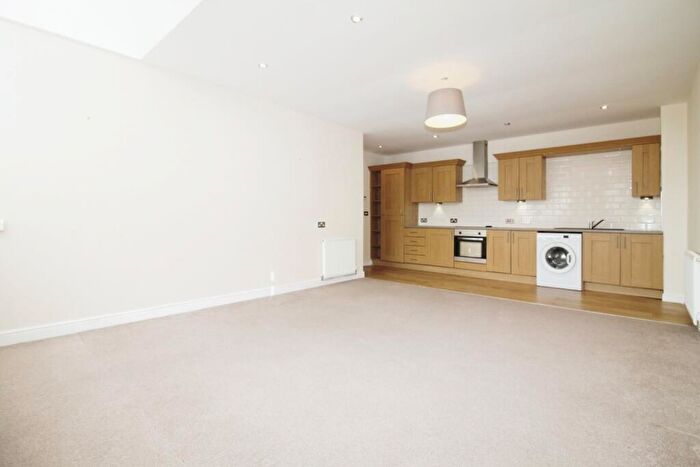 2 Bedroom Flat To Rent In The Grange, Richardshaw Lane, Pudsey, West Yorkshire, LS28