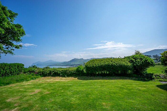 3 Bedroom Detached Bungalow For Sale In Lon Penrallt, Nefyn, Pwllheli, LL53