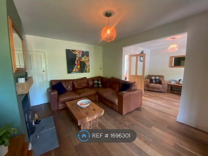 4 Bedroom Semi-Detached House To Rent In Grove Cottages, Hildenborough, Tonbridge, TN11