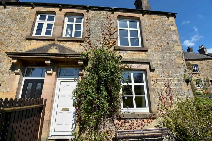 3 Bedroom Semi-Detached House For Sale In Church Steps, Hartington, Buxton, SK17