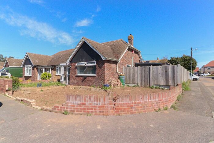 2 Bedroom Bungalow For Sale In Bedford Way, Birchington, CT7