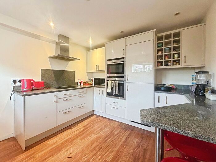 3 Bedroom Terraced House To Rent In Caravere Close, Cambridge, CB4