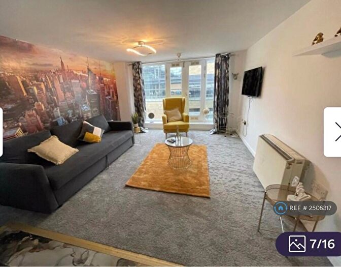 2 Bedroom Flat To Rent In Crossley House, Halifax, HX1