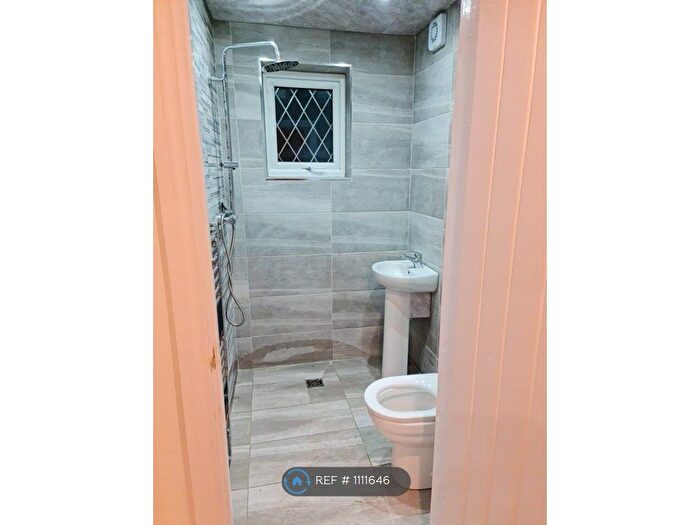 3 Bedroom Semi-Detached House To Rent In Queenswood Avenue, Hounslow, TW3