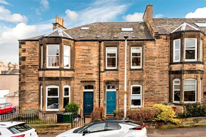 4 Bedroom Apartment For Sale In Ryehill Place, Lochend, Edinburgh, EH6