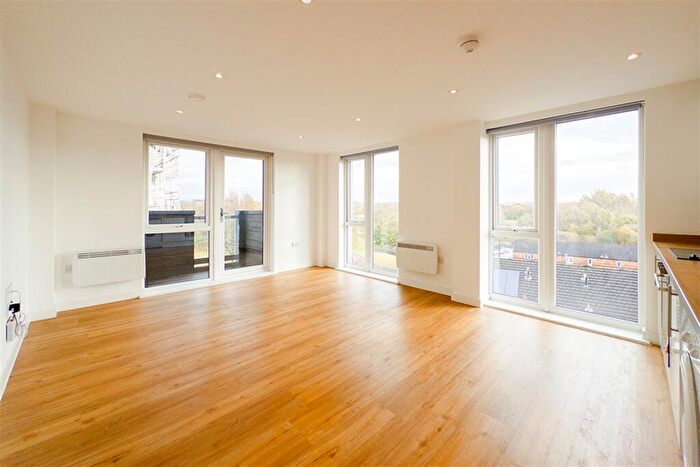 2 Bedroom Apartment To Rent In The Plaza, Ancoats, M4